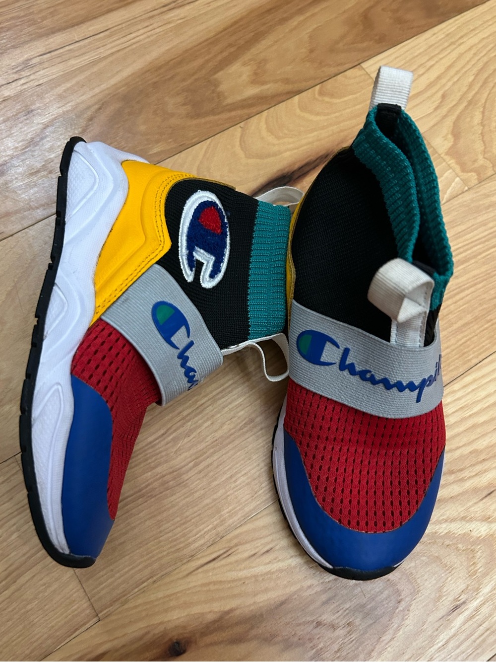 Champion Youth Sneakers Size 9